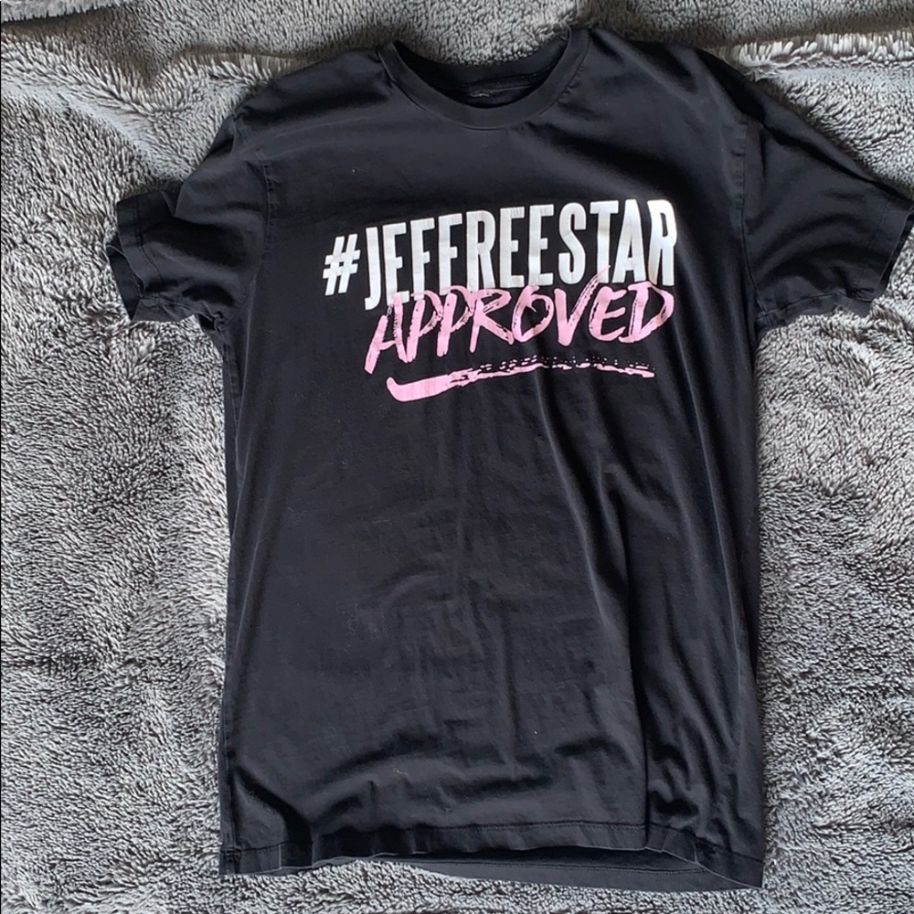 black jeffree star approved T-shirt